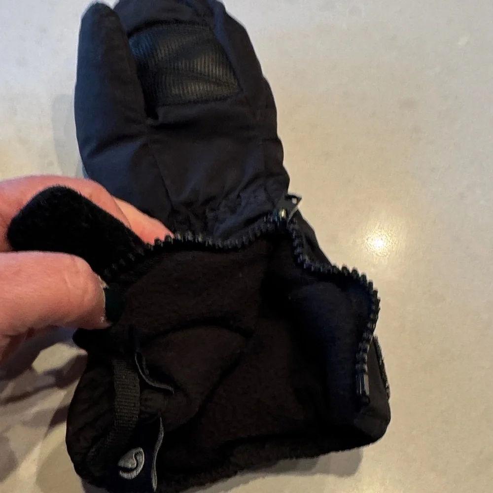 Swany Black Kids Mittens see measurements small med